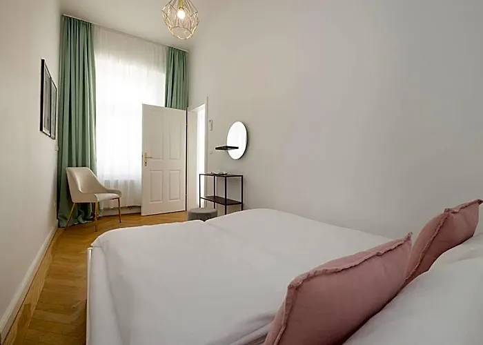 Rafael Kaiser - Premium Apartments - Contactless Check-In Apartment *