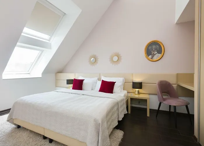 Rafael Kaiser - Premium Apartments - Contactless Check-In Apartment